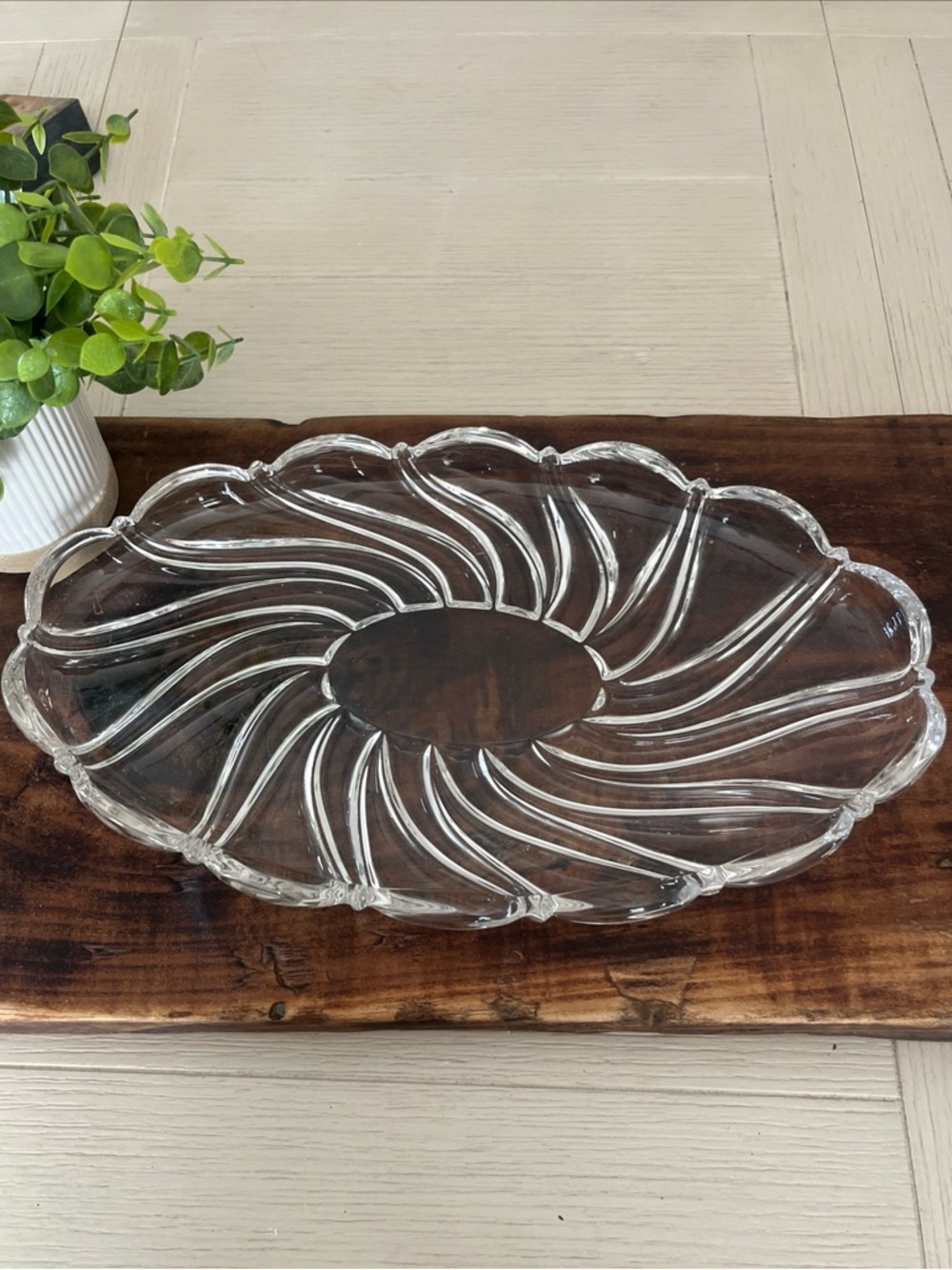 Vintage 90’s Mikasa Oval Clear Glass Clear Swirl  Dish Party Tray 3.25 lbs